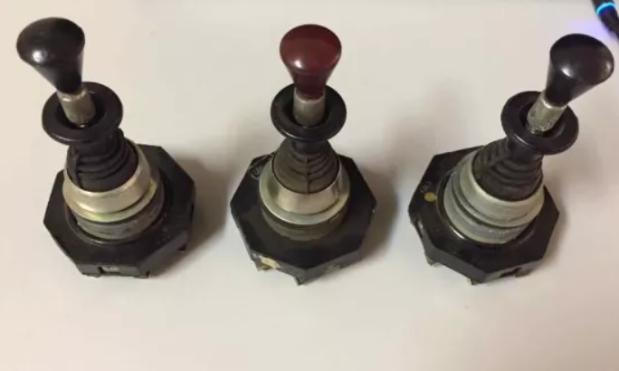 Joystick cu 4 pozitii